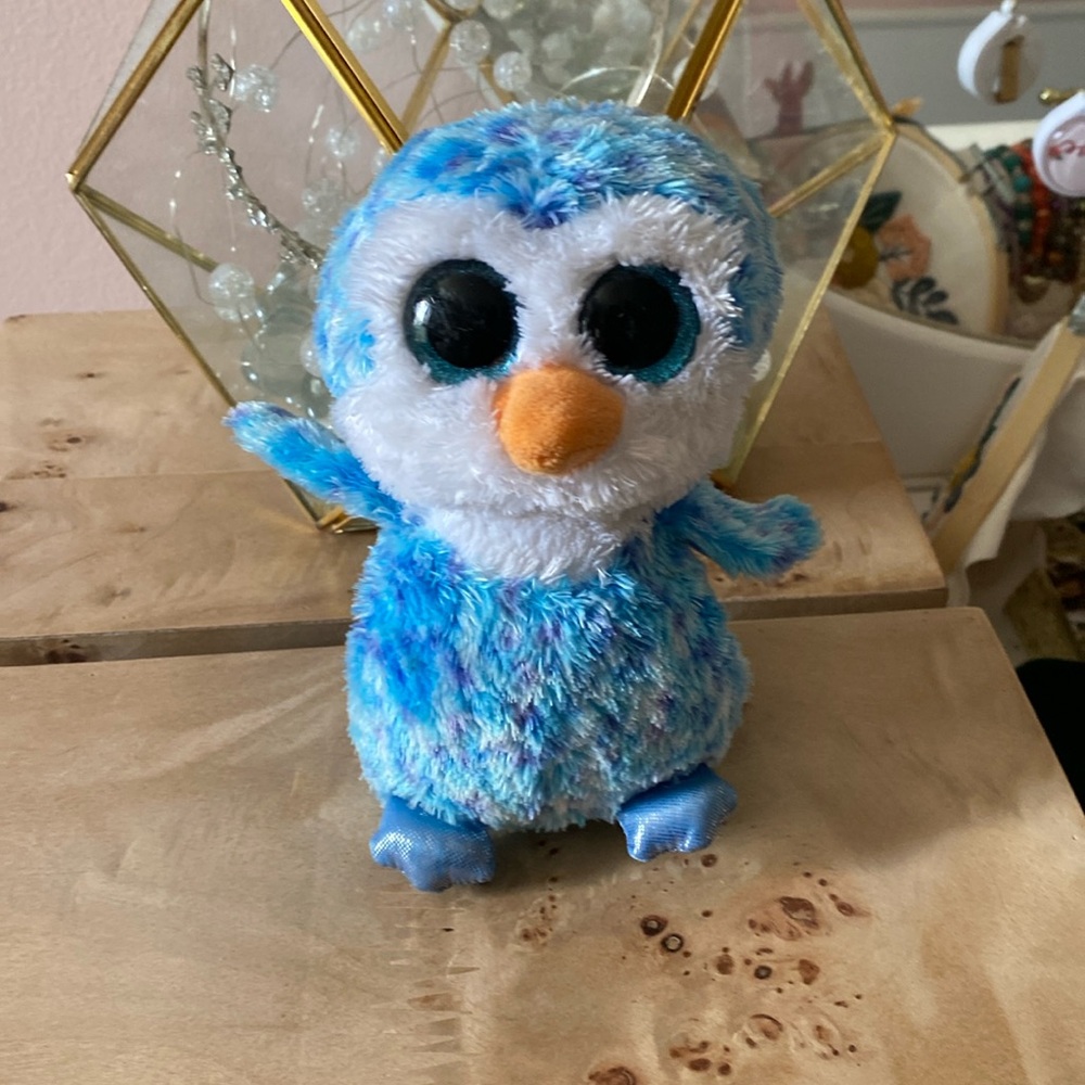 Ice Cube the Penguin 6” Beanie Boo No Tags